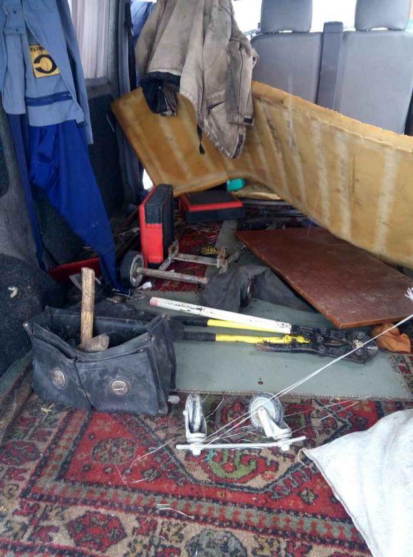 Поліції довелося застосувати зброю, аби зупинити двох зловмисників, які намагалися обікрасти підприємство, фото №2 на сайті 20minut.ua