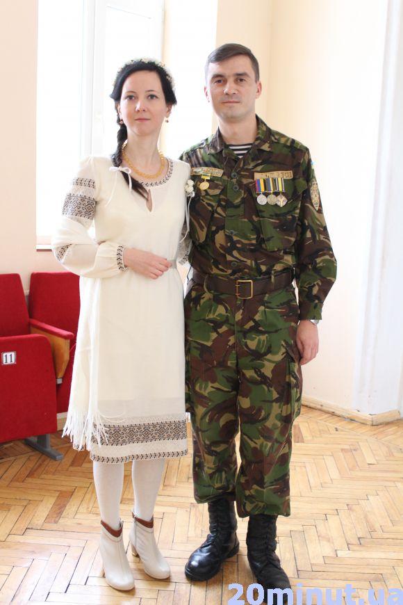 Новини Тернополя - фото з В День закоханих у Тернополі одружилось водночас сім пар В День закоханих у Тернополі одружилось водночас сім пар, фото №1 на сайті 20minut.ua