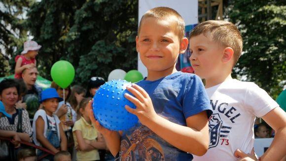 Конкурси, лотерея та більше 3000 подарунків: як малеча розважалася на Святі дитинства від RIA, фото №1 на сайті 20minut.ua