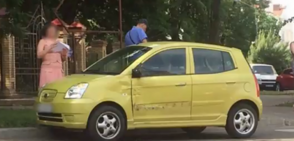 Новини Вінниці - фото з Вінниччина 4 червня: ДТП, недобрі сусіди та понівечені автівками газони Вінниччина 4 червня: ДТП, недобрі сусіди та понівечені автівками газони, фото №1 на сайті 20minut.ua
