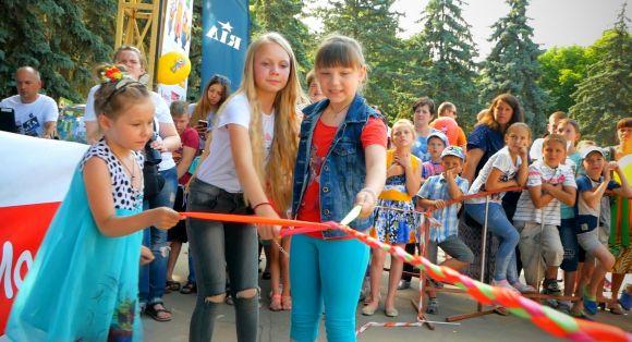 Конкурси, лотерея та більше 3000 подарунків: як малеча розважалася на Святі дитинства від RIA, фото №8 на сайті 20minut.ua