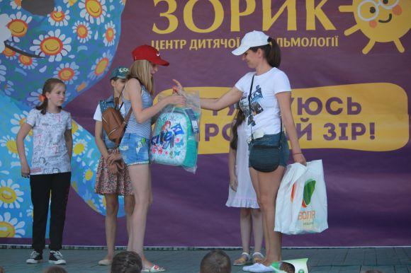 Конкурси, лотерея та більше 3000 подарунків: як малеча розважалася на Святі дитинства від RIA, фото №7 на сайті 20minut.ua