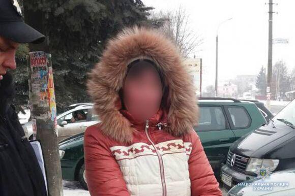 На Хмельниччині зловили матір, яка хотіла "здати" 4-річного сина в оренду за 15 тисяч гривень, фото №2 на сайті vsim.ua