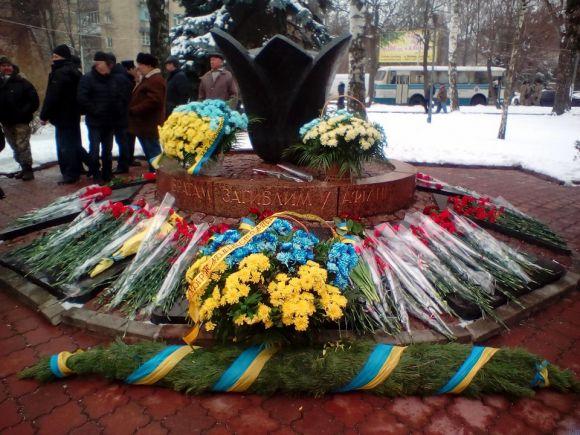 Річниця виведення військ з Афганістану: Житомир вшанував пам'ять загиблих воїнів-інтернаціоналістів, фото №1 на сайті 20minut.ua