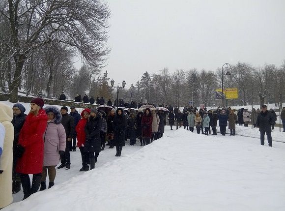 Новини Кам’янець-Подільського - фото з Кам’янчани взяли участь у мітингу, щоб вшанувати пам’ять воїнів Афганістану Кам’янчани взяли участь у мітингу, щоб вшанувати пам’ять воїнів Афганістану, фото №1 на сайті 20minut.ua