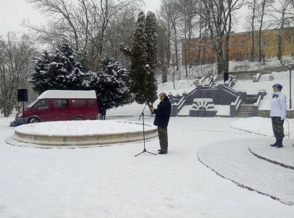 Новини Кам’янець-Подільського - фото з Кам’янчани взяли участь у мітингу, щоб вшанувати пам’ять воїнів Афганістану Кам’янчани взяли участь у мітингу, щоб вшанувати пам’ять воїнів Афганістану, фото №2 на сайті 20minut.ua