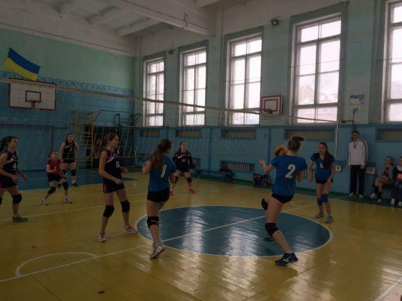 Хмельничанки стали золотими призерами на міжобласному турнірі з волейболу, фото №2 на сайті vsim.ua