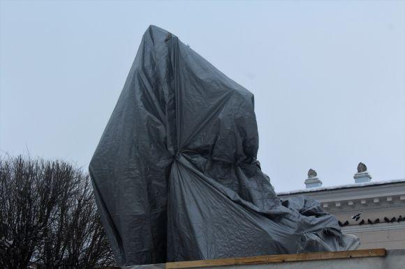Новини Вінниці - фото з У Вінниці встановили пам'ятник майданівцям. Коли відкриття? (ОНОВЛЕНО) У Вінниці встановили пам'ятник майданівцям. Коли відкриття? (ОНОВЛЕНО), фото №2 на сайті 20minut.ua