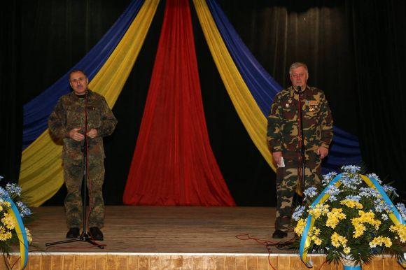 Новини Хмельницького - фото з Ми пам'ятаємо: у Хмельницькому вшанували ветеранів війни в Афганістані та інших державах Ми пам'ятаємо: у Хмельницькому вшанували ветеранів війни в Афганістані та інших державах, фото №2 на сайті vsim.ua