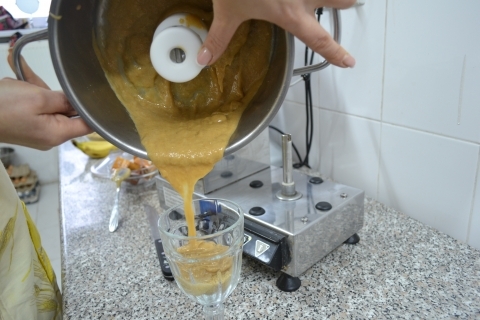 Готуємо „Шоколадно-бананову цицьку”, фото №3 на сайті 20minut.ua