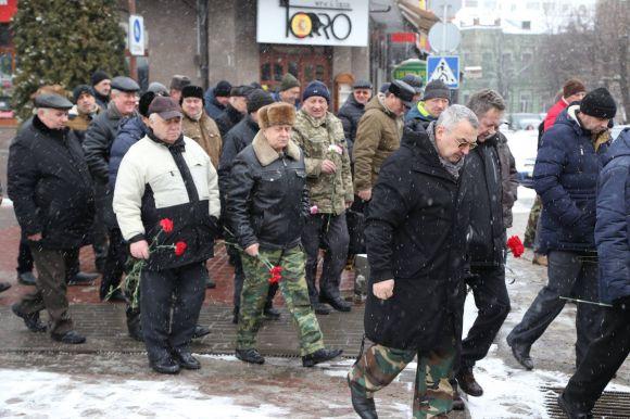 Новини Хмельницького - фото з Ми пам'ятаємо: у Хмельницькому вшанували ветеранів війни в Афганістані та інших державах Ми пам'ятаємо: у Хмельницькому вшанували ветеранів війни в Афганістані та інших державах, фото №6 на сайті vsim.ua