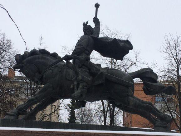 Операція “Куди поставити Богдана?”. Пам'ятник, який мав стати символом Хмельницького, фото №4 на сайті vsim.ua