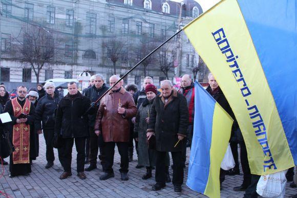 Новини Вінниці - фото з «Чому винуваті досі не покарані?». У Вінниці вшанували Героїв Небесної Сотні «Чому винуваті досі не покарані?». У Вінниці вшанували Героїв Небесної Сотні, фото №1 на сайті 20minut.ua