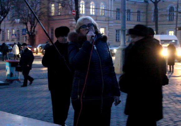 Новини Вінниці - фото з «Чому винуваті досі не покарані?». У Вінниці вшанували Героїв Небесної Сотні «Чому винуваті досі не покарані?». У Вінниці вшанували Героїв Небесної Сотні, фото №3 на сайті 20minut.ua