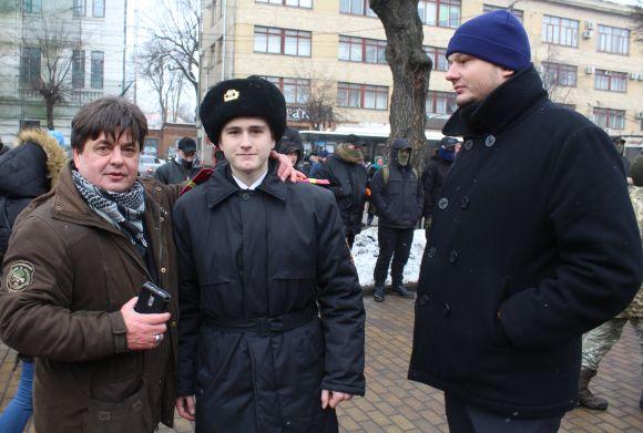 Новини Вінниці - фото з «Дерево Свободи» «виросло» пелюстками на Захід – у день похорону Максима Шимка «Дерево Свободи» «виросло» пелюстками на Захід – у день похорону Максима Шимка, фото №11 на сайті 20minut.ua