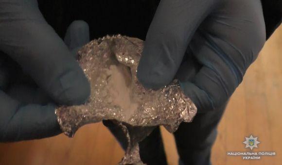 Новини Вінниці - фото з Вінничанка знімала квартиру, щоб там виготовляти та продавати наркотики Вінничанка знімала квартиру, щоб там виготовляти та продавати наркотики, фото №3 на сайті 20minut.ua