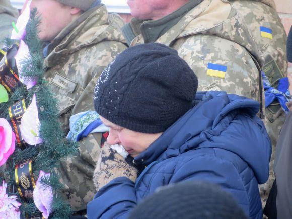 Новини Хмельницького - фото з Похорони 21-річного військового: Сашко Казміров пішов до армії, щоб заробити на житло
