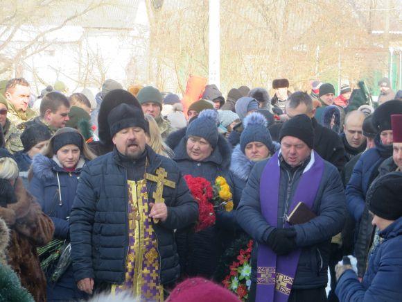 Новини Хмельницького - фото з Похорони 21-річного військового: Сашко Казміров пішов до армії, щоб заробити на житло
