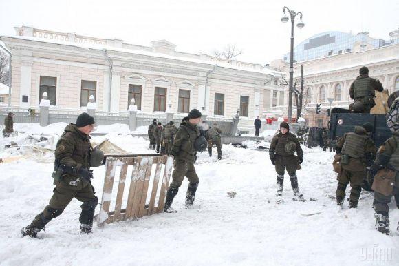 Новини Вінниці - фото з Протест під ОДА: “Коли окупанти закінчать з АТОшніками — прийдуть за тобою!” Протест під ОДА: “Коли окупанти закінчать з АТОшніками — прийдуть за тобою!”, фото №4 на сайті 20minut.ua