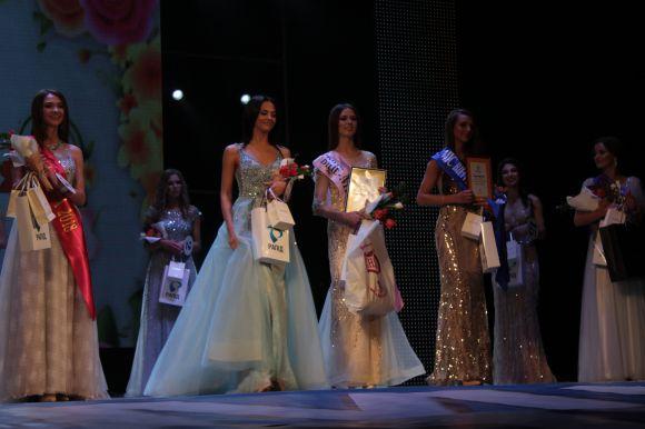 Новини Вінниці - фото з Фінал "Міс Вінниця-2018": красунею року обрали місцеву журналістку Фінал "Міс Вінниця-2018": красунею року обрали місцеву журналістку, фото №7 на сайті 20minut.ua