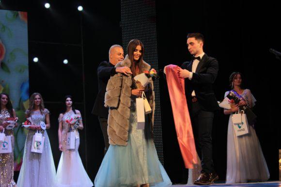 Новини Вінниці - фото з Фінал "Міс Вінниця-2018": красунею року обрали місцеву журналістку Фінал "Міс Вінниця-2018": красунею року обрали місцеву журналістку, фото №4 на сайті 20minut.ua