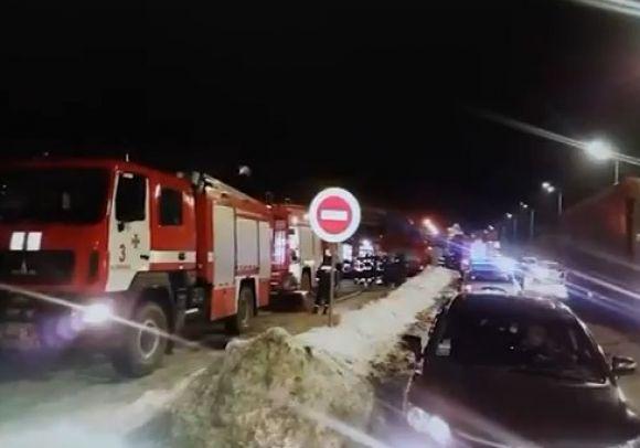 Масштабна пожежа в ресторані «Козацький стан»: причини з’ясовують експерти, фото №1 на сайті 20minut.ua