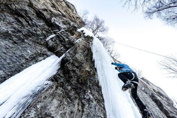 У Кам’янці екстремали підкорили крижаний водоспад (ФОТО), фото №3 на сайті 20minut.ua
