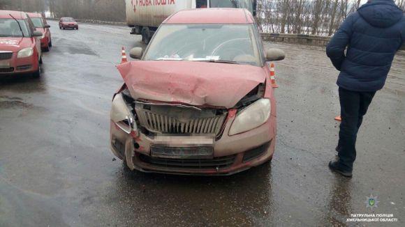 Новини Хмельницького - фото з У Гречанах "Skoda" зіткнулася з "Volkswagen" У Гречанах "Skoda" зіткнулася з "Volkswagen", фото №1 на сайті vsim.ua