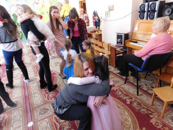 Новини Хмельницького - фото з Як малеча мам вітала. Фоторепортаж із дитячого садочка Як малеча мам вітала. Фоторепортаж із дитячого садочка, фото №1 на сайті vsim.ua