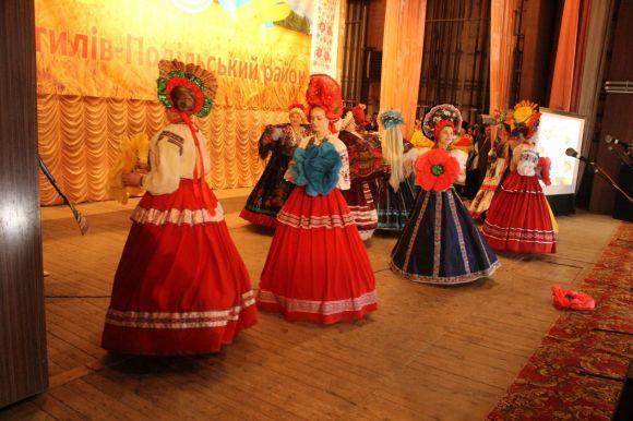 Новини Вінниці - фото з «Ніч яка місячна…» Що ще згадували під час ювілею району у Могилеві на Дністрі «Ніч яка місячна…» Що ще згадували під час ювілею району у Могилеві на Дністрі, фото №1 на сайті 20minut.ua