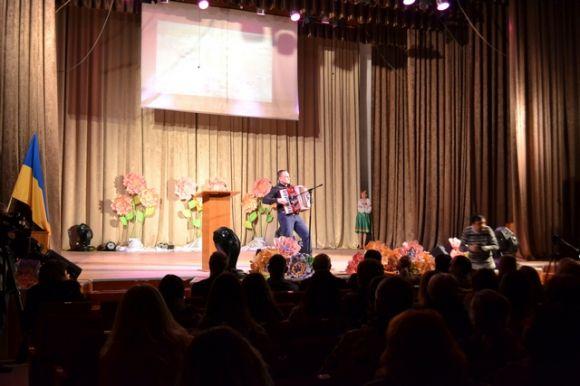 Новини Кам'янця-Подільського - фото з У Кам’янці привітали зі святом весни жінок-військовослужбовців У Кам’янці привітали зі святом весни жінок-військовослужбовців, фото №1 на сайті 20minut.ua