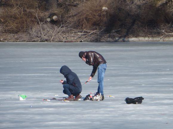 Новини Хмельницького - фото з Фото дня: при +10 на Південному Бузі сидять рибалки і ходять діти Фото дня: при +10 на Південному Бузі сидять рибалки і ходять діти, фото №6 на сайті vsim.ua