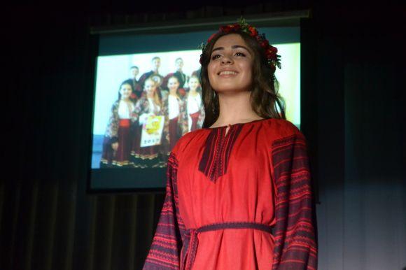 Новини Хмельницького - фото з Найкрасивіша школярка Хмельницького зізналась, що її цькували однокласники Найкрасивіша школярка Хмельницького зізналась, що її цькували однокласники, фото №20 на сайті vsim.ua