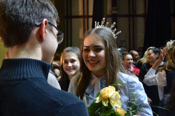 Новини Хмельницького - фото з Найкрасивіша школярка Хмельницького зізналась, що її цькували однокласники Найкрасивіша школярка Хмельницького зізналась, що її цькували однокласники, фото №37 на сайті vsim.ua