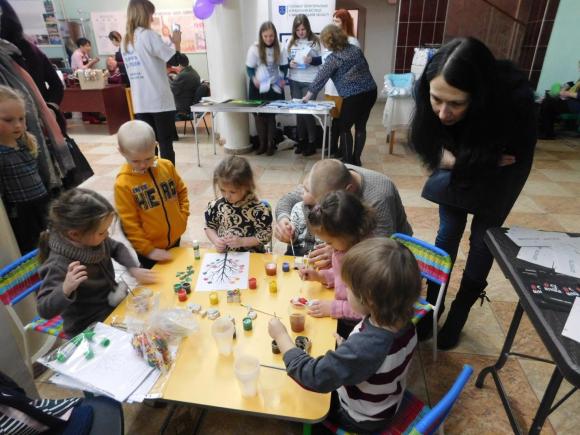 Новини Хмельницького - фото з "Мамам у декреті бракує простого спілкування": про що говорили на фестивалі батьківства у Хмельницькому G:\DCIM\109NIKON\DSCN7643.JPG