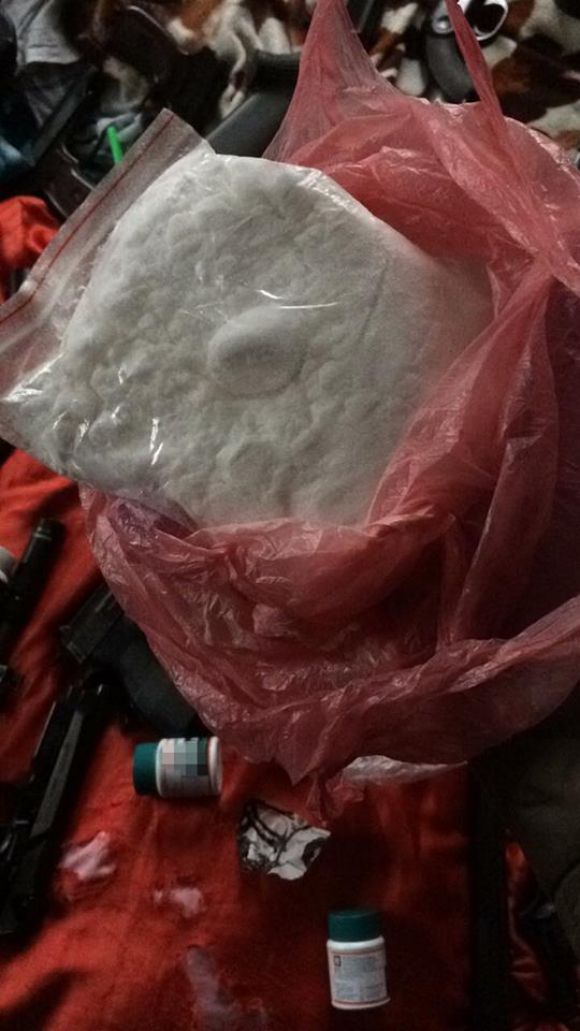 Новини Хмельницького - фото з У Хмельницькому затримала торгівця зброєю У Хмельницькому затримала торгівця зброєю, фото №4 на сайті vsim.ua