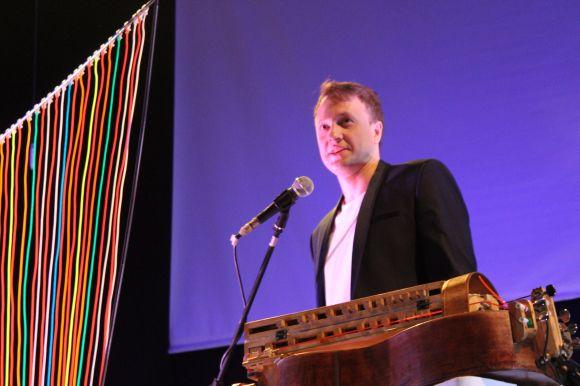 Новини Вінниці - фото з Музика, яку бачиш: хор ввів “Плеяду” у транс, а дует людей-оркестрів двічі кликали на біс Музика, яку бачиш: хор ввів “Плеяду” у транс, а дует людей-оркестрів двічі кликали на біс, фото №6 на сайті 20minut.ua