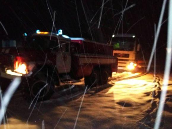 Неподалік Кам’янця через погодні умови знадобилася допомога двом машинам, фото №1 на сайті 20minut.ua