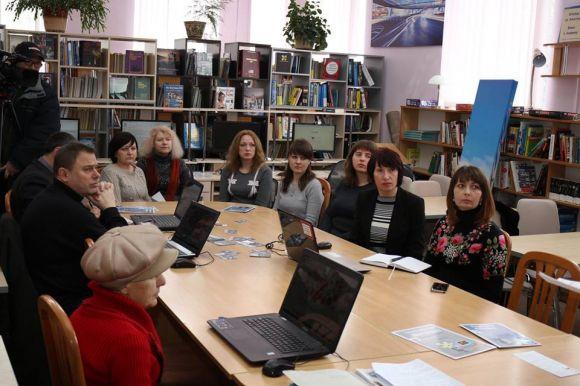 Новини Хмельницького - фото з Конкурс на кращу статтю про Хмельницький триває в обласній бібліотеці Конкурс на кращу статтю про Хмельницький триває в обласній бібліотеці, фото №1 на сайті vsim.ua