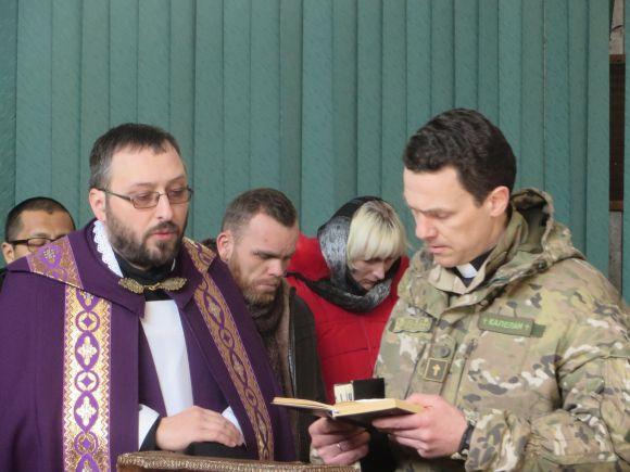 Новини Хмельницького - фото з “Віддав борг країні з відсотками”: у Хмельницькому попрощалися з 48-річним атовцем Миколою Мужичуком “Віддав борг країні з відсотками”: у Хмельницькому попрощалися з 48-річним атовцем Миколою Мужичуком, фото №6 на сайті vsim.ua