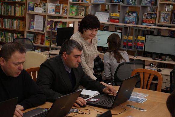 Новини Хмельницького - фото з Конкурс на кращу статтю про Хмельницький триває в обласній бібліотеці Конкурс на кращу статтю про Хмельницький триває в обласній бібліотеці, фото №2 на сайті vsim.ua