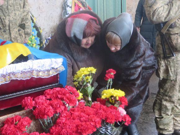 Новини Хмельницького - фото з “Віддав борг країні з відсотками”: у Хмельницькому попрощалися з 48-річним атовцем Миколою Мужичуком “Віддав борг країні з відсотками”: у Хмельницькому попрощалися з 48-річним атовцем Миколою Мужичуком, фото №5 на сайті vsim.ua