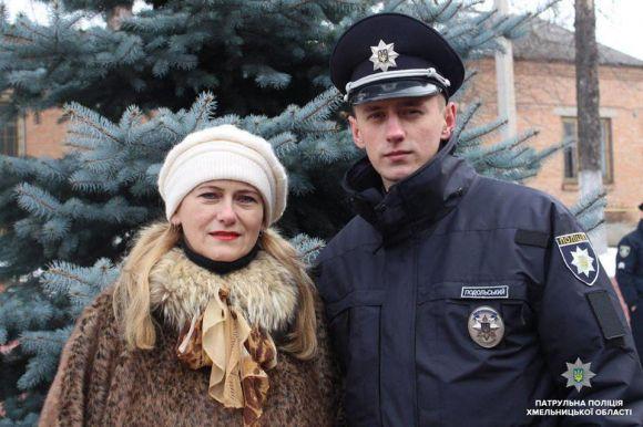 Новини Хмельницького - фото з Знайомтеся, нові копи. Ще 20 патрульних склали присягу Знайомтеся, нові копи. Ще 20 патрульних склали присягу, фото №5 на сайті vsim.ua