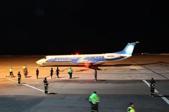 Цієї ночі в аеропорту «Вінниця» зустріли перших пасажирів з Борисполя, фото №5 на сайті 20minut.ua