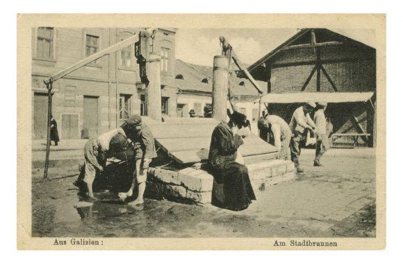 Новини Тернополя - фото з На Валовій можна буде набрати води в історичній колонці-качалці На Валовій можна буде набрати води в історичній колонці-качалці, фото №2 на сайті 20minut.ua