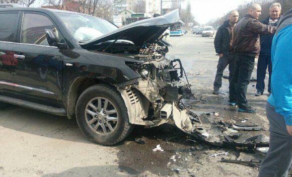 Новини Хмельницького - фото з На Виставці лоб у лоб зіткнулися Lexus і Opel. Один водій загинув На Виставці лоб у лоб зіткнулися Lexus і Opel. Один водій загинув, фото №3 на сайті vsim.ua