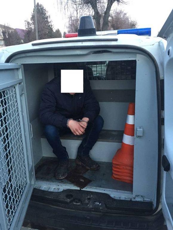 Новини Хмельницького - фото з Попався "на гарячому": у Теофіполі затримали наркоторговця Попався "на гарячому": у Теофіполі затримали наркоторговця, фото №1 на сайті vsim.ua