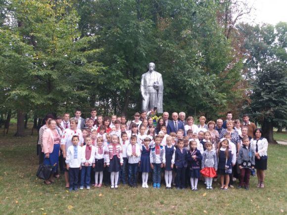 Новини Хмельницького - фото з Про пам’ятники Шевченку у Хмельницькому. Чому місто 11 років було без Кобзаря? Про пам’ятники Шевченку у Хмельницькому. Чому місто 11 років було без Кобзаря?, фото №5 на сайті vsim.ua