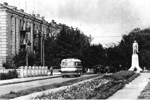 Новини Хмельницького - фото з Про пам’ятники Шевченку у Хмельницькому. Чому місто 11 років було без Кобзаря? Про пам’ятники Шевченку у Хмельницькому. Чому місто 11 років було без Кобзаря?, фото №3 на сайті vsim.ua