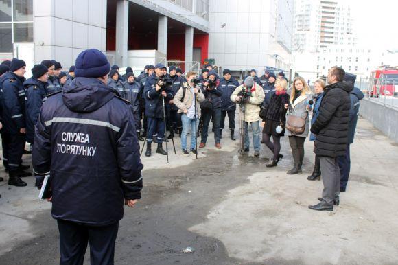 Уроки Кемерово. Після жахливої пожежі перевірять усі хмельницькі торговельні центри, фото №2 на сайті vsim.ua